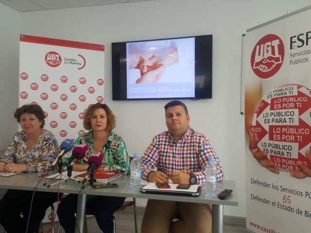 FeSP UGT denuncia la situación de las trabajadoras de ayuda a domicilio de Tomelloso: jornadas de 15 a 37,5 horas, sueldos de 800 euros de media y contratos de 6 meses FeSP UGT denuncia la situación de las trabajadoras de ayuda a domicilio de Tomelloso: jornadas de 15 a 37,5 horas, sueldos de 800 euros de media y contratos de 6 meses