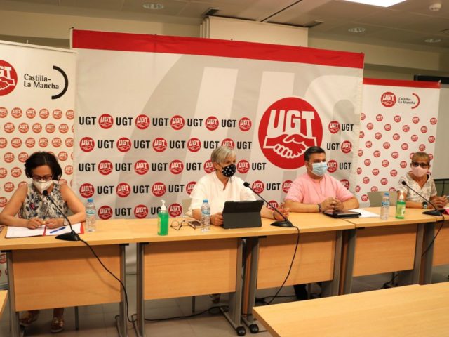 UGT denuncia abandono de las residencias de mayores de CLM durante la pandemia y urge a convocar el diálogo social UGT denuncia abandono de las residencias de mayores de CLM durante la pandemia y urge a convocar el diálogo social